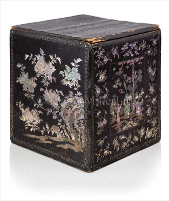 Lot 101 - ALEXANDER DAVISON: A JAPANESE NAGASAKI LACQUER...