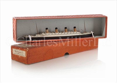 Lot 102 - A 1:1250 (100':1") SCALE WATERLINE MODEL OF...