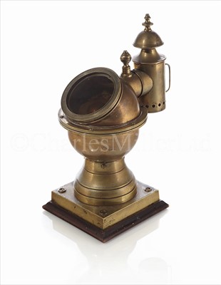Lot 175 - A RARE GEORGIAN LIQUID-FILLED PORTABLE...