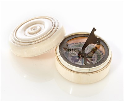 Lot 176 - A RARE DUTCH DRY CARD POCKET COMPASS,...