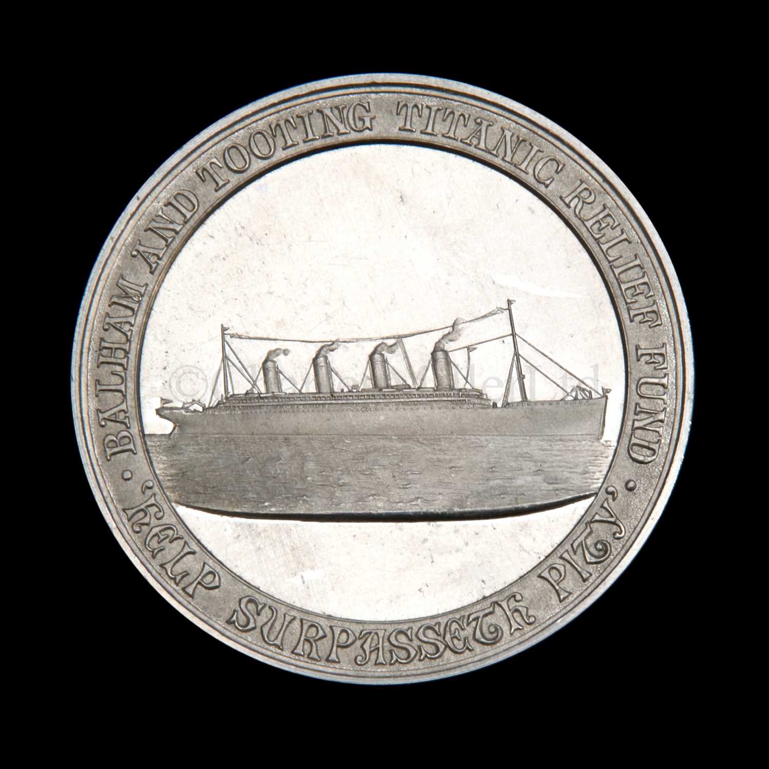 Lot 101 - A RARE TITANIC SURVIVORS FUND MEDALLION<br/>in...